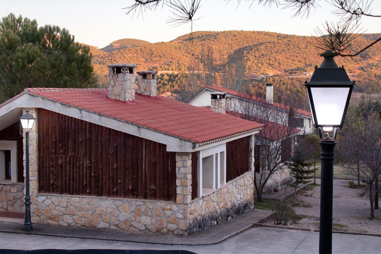 Aventura & Relax Cabanas Pena La Higuera Villalba de la Sierra Exterior photo