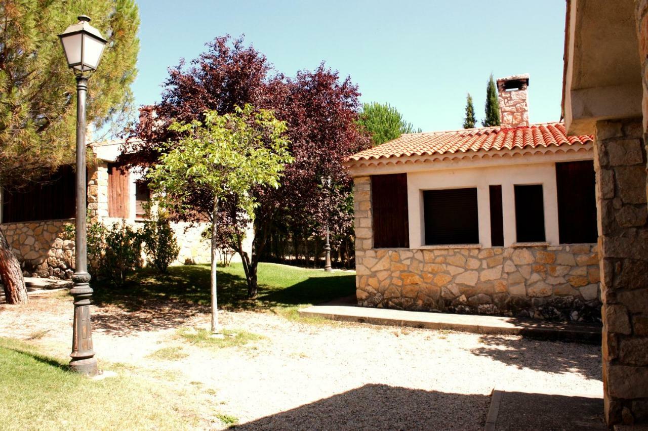 Aventura & Relax Cabanas Pena La Higuera Villalba de la Sierra Exterior photo